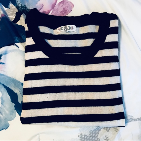 ❌SOLD - Pink Rose Striped Sweater - Picture 2 of 3